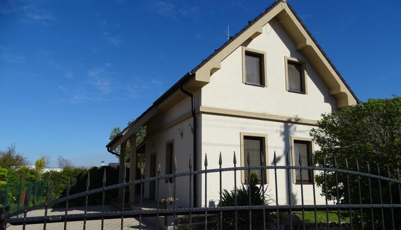 Kimy Home Mojmirovce Luaran gambar