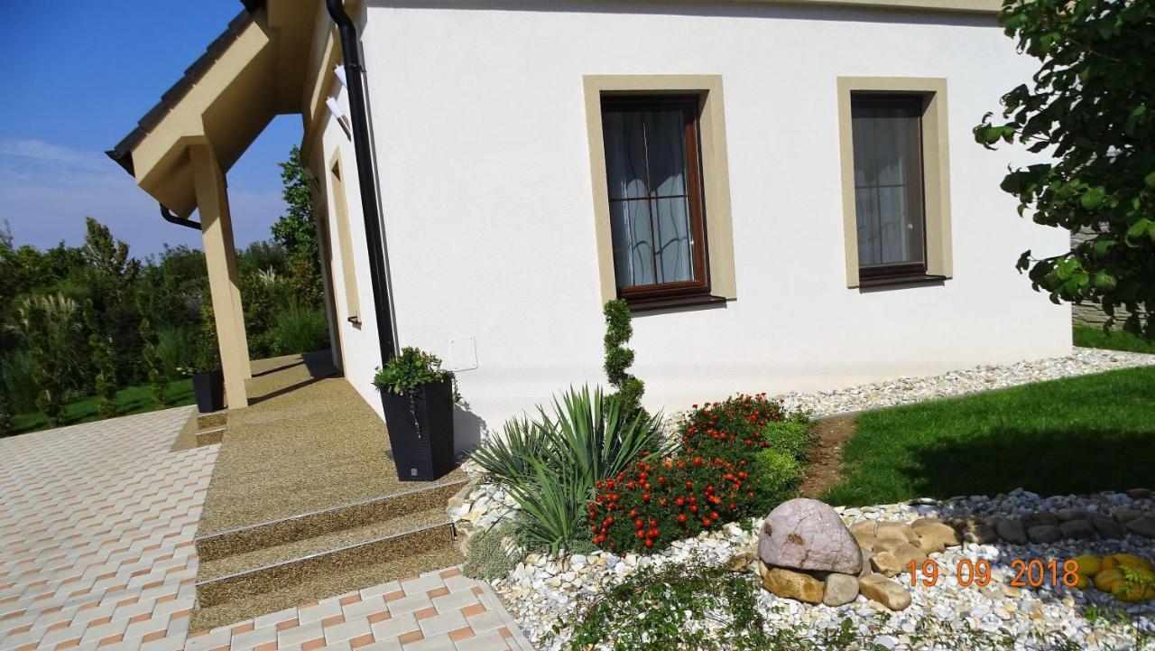 Kimy Home Mojmirovce Luaran gambar